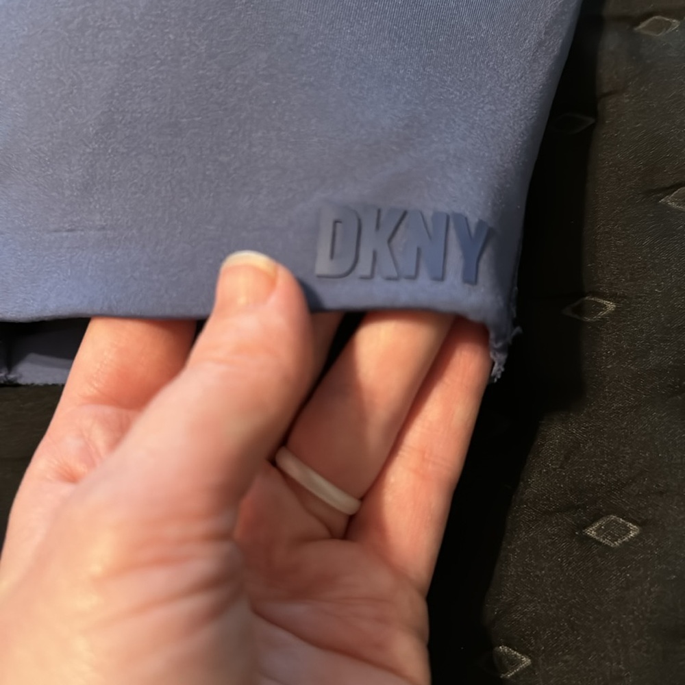 DKNY 32D bra New condition wireless blue invisible - Picture 3 of 9